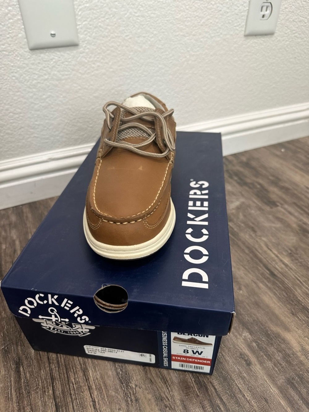 Dockers Men's Tan Leather Lace-Up Boat Shoe